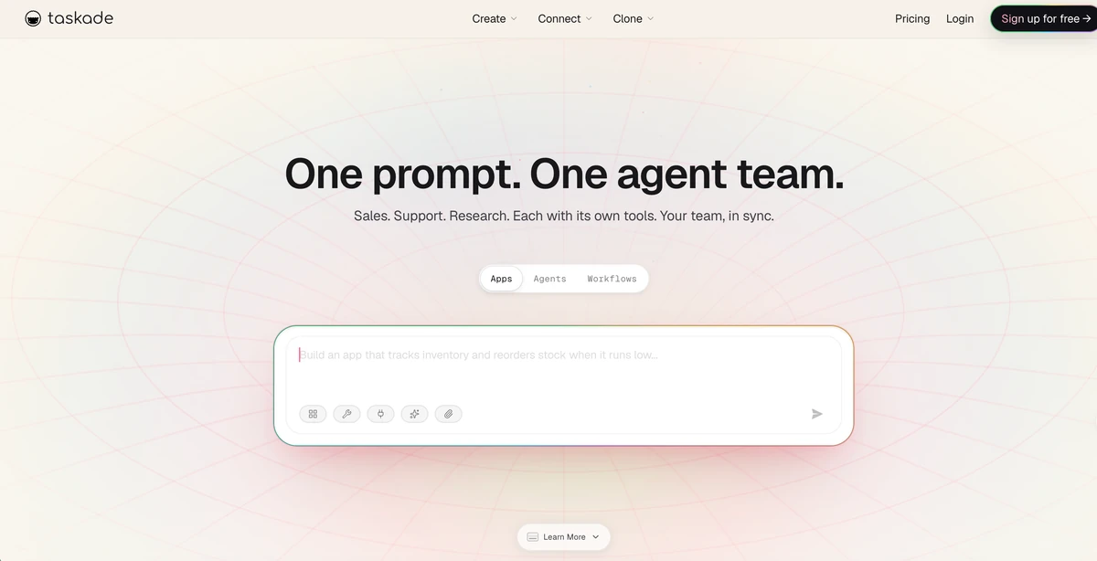 Taskade 官網展示由一條提示建立 Agent 團隊,以及 Apps、Agents 和 Workflows 入口