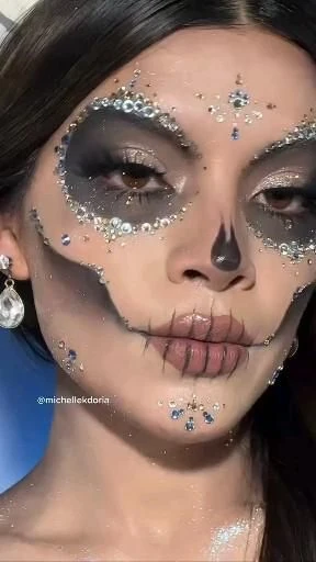 Silver sparkle sugar skull